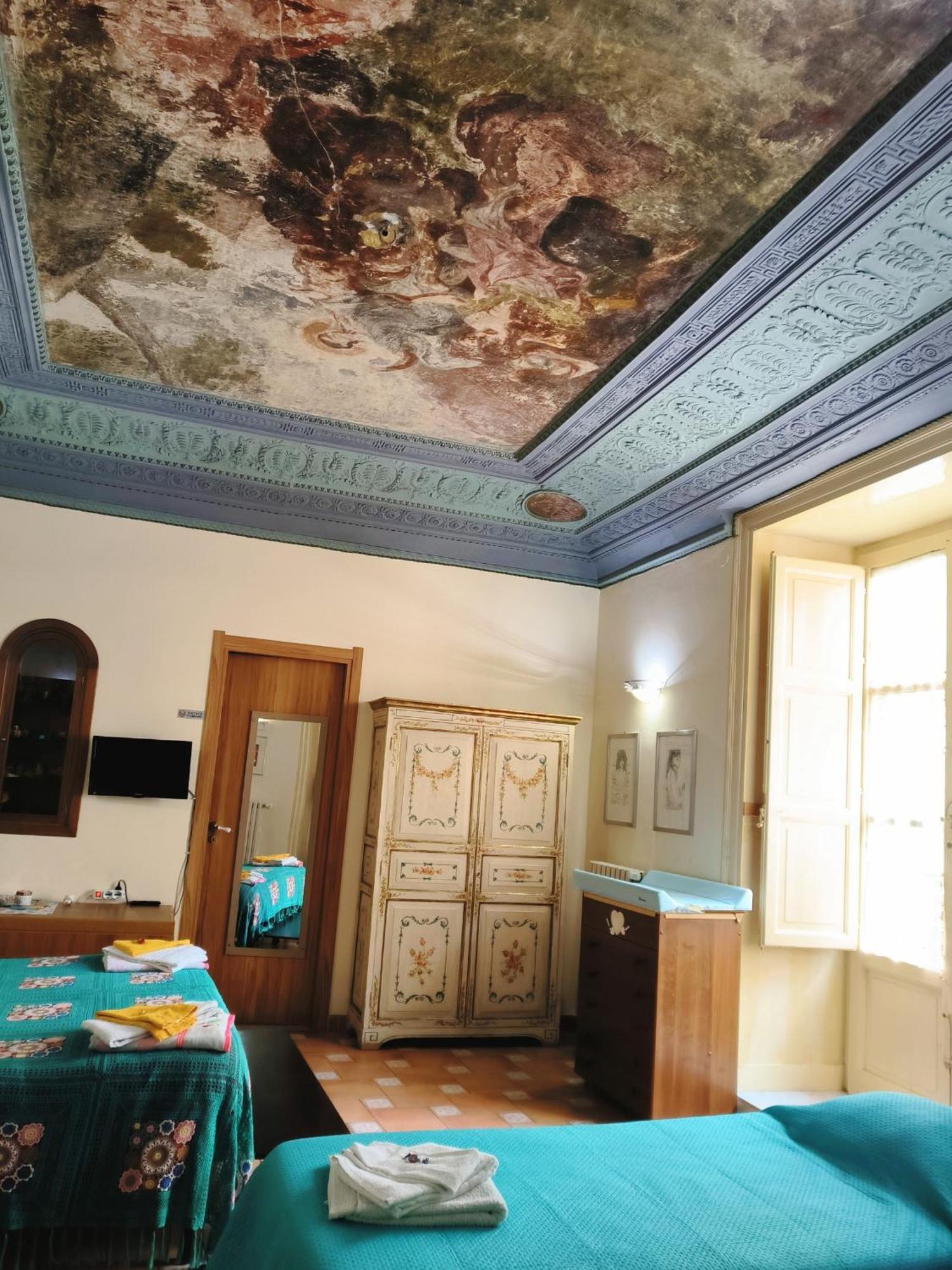Vittorio Emanuele Rooms Di Prinzi Palermo Exterior photo